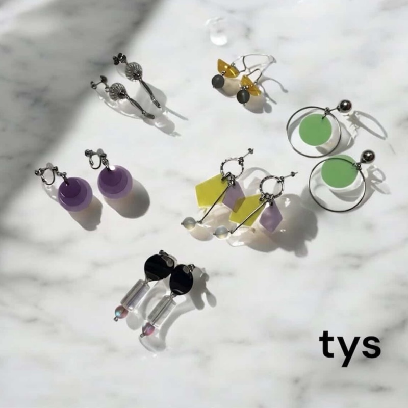 tysさんのアクセサリー（Instagram・別ウィンドウで開きます）